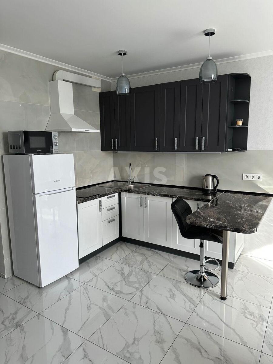 1k apartment pr-t Bazhana Mykoly 172