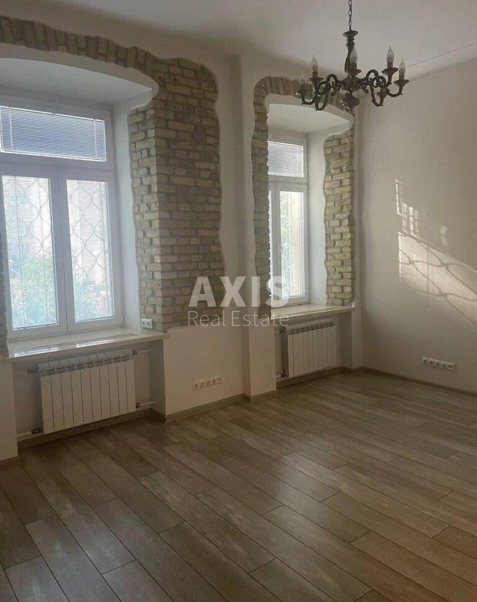 4k apartment uzv. Krutyj 5578641