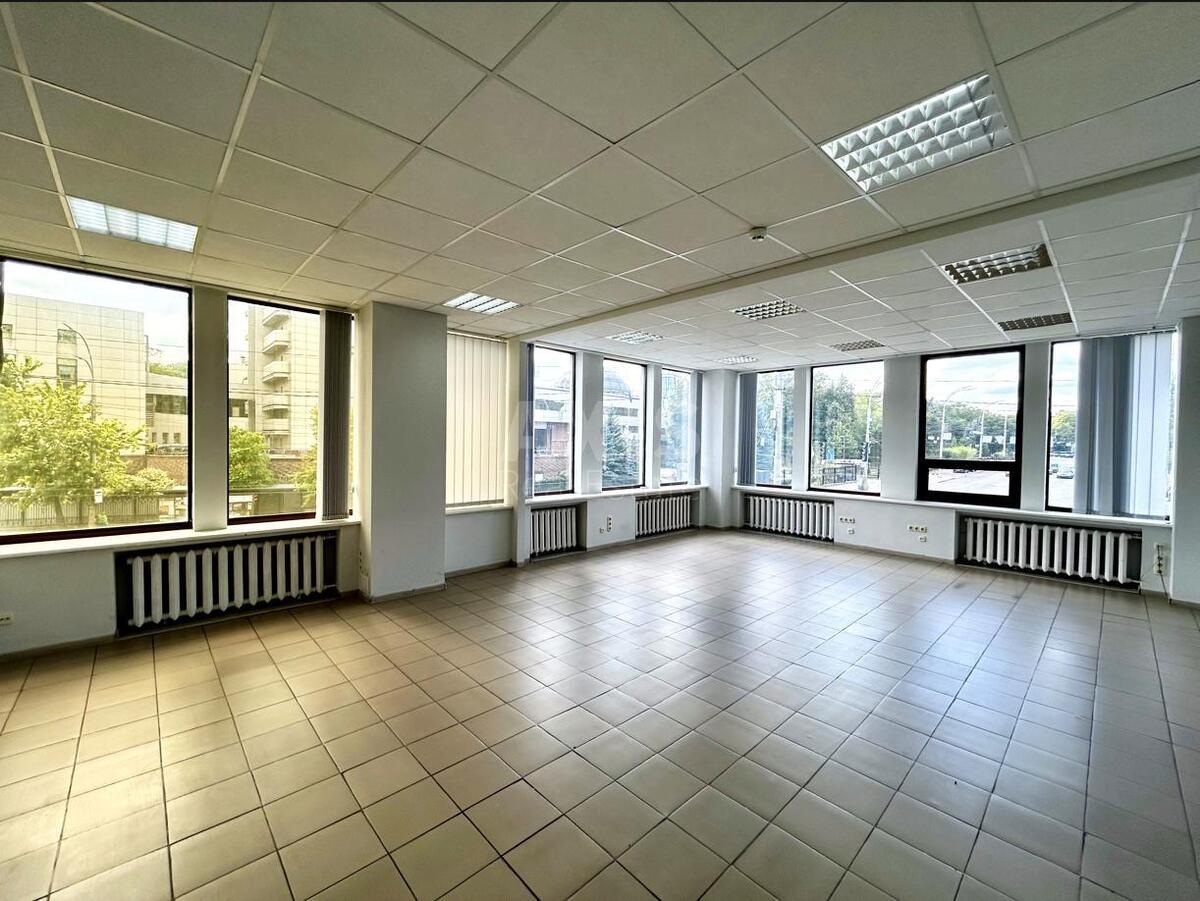 Office vul. Lypkivs'kogo Vasylja Mytropolyta 45, 150m2624231