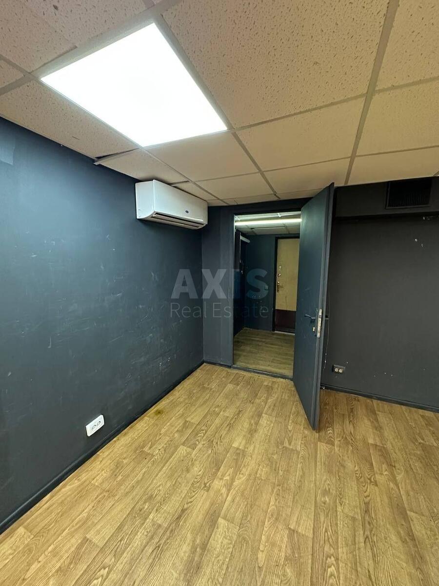 Trade object prov. Brest-Lytovs'kyj 100, 120m2575328