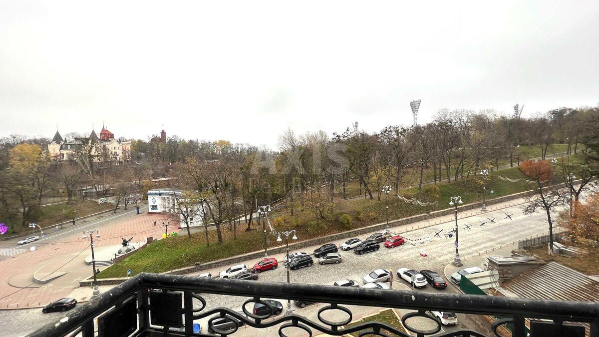 Office prov. Muzejnyj 4, 107m2620363