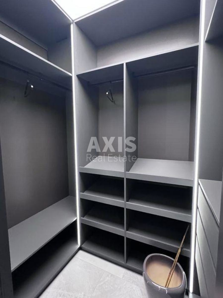 3k apartment vul. Dragomyrova Myhajla 105