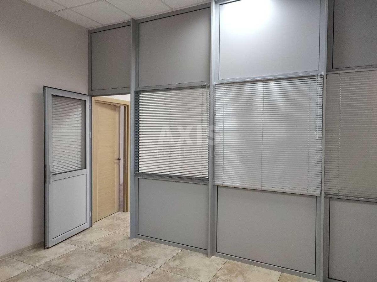 Office vul. Novokostjantynivs'ka 2А, 193m2594454