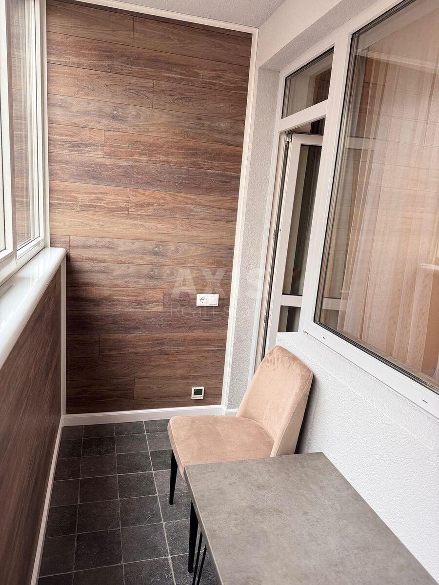 1k apartment pr-t Povitroflots'kyj 567