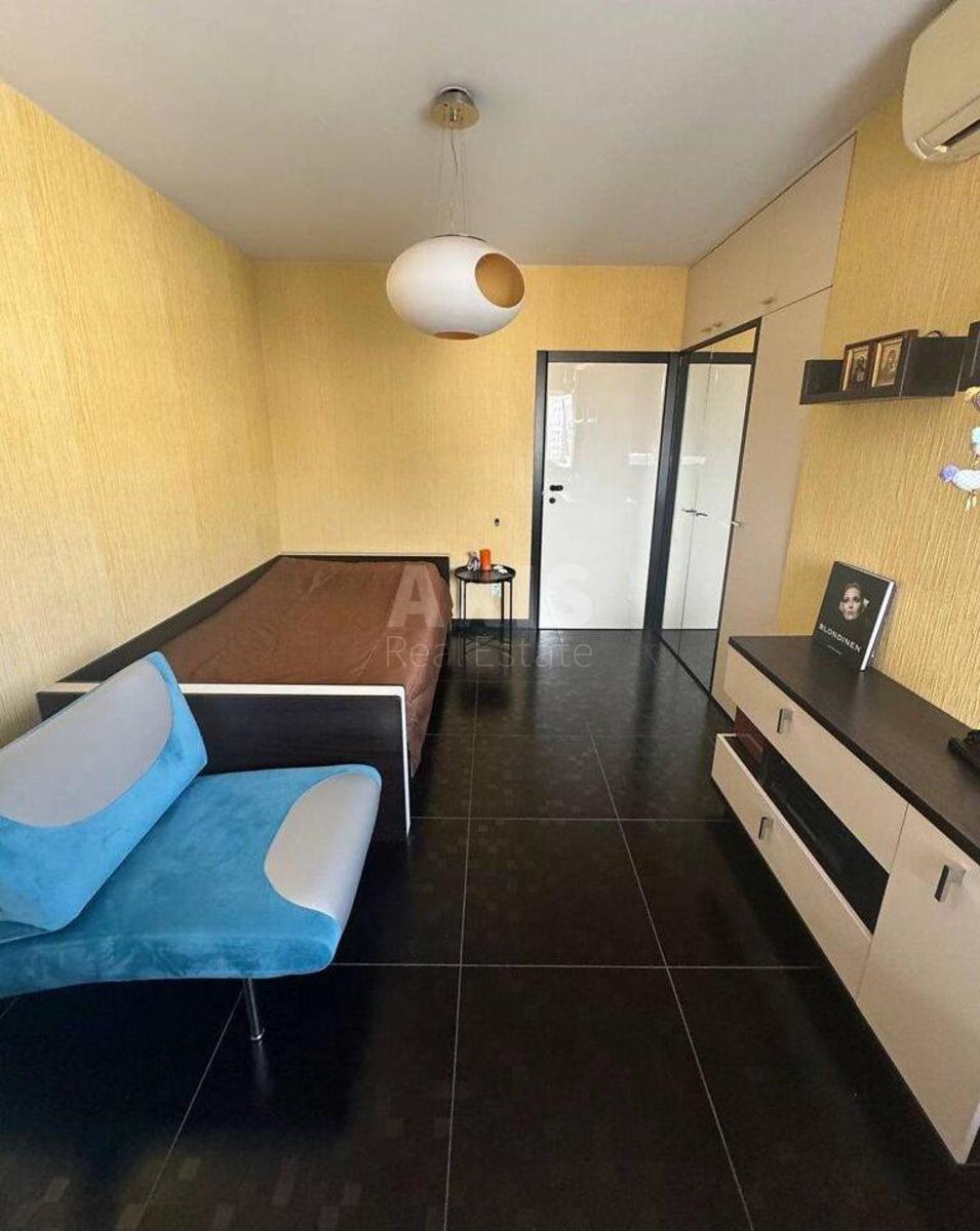 4k apartment pr-t Lobanovs'kogo 4А7