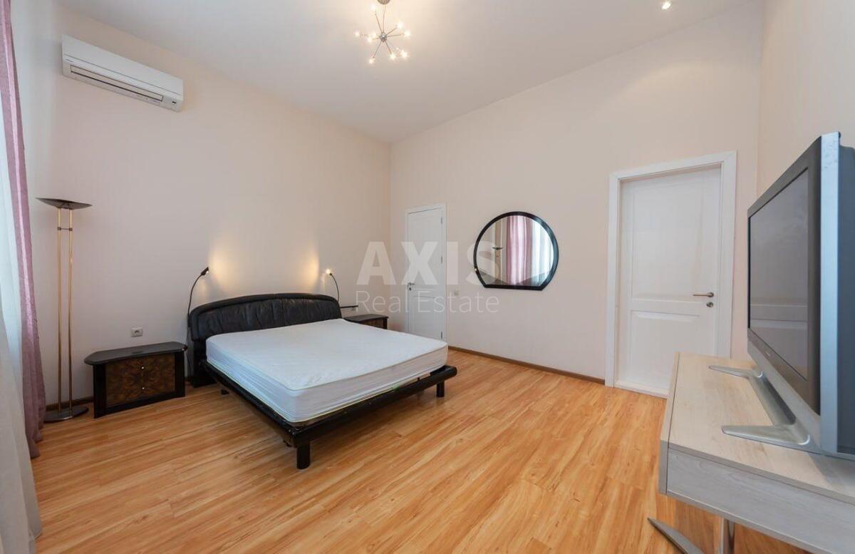 4k apartment vul. Gorodec'kogo Arhitektora 11А3