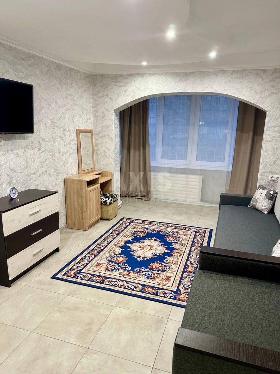1к квартира пр-т Оболонский 372