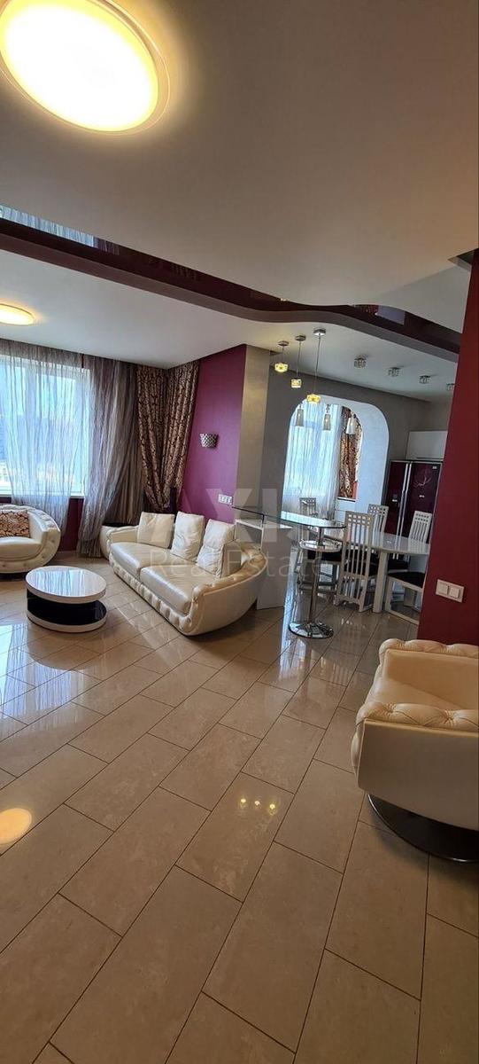 3k apartment vul. Chornovola V'jacheslava 21