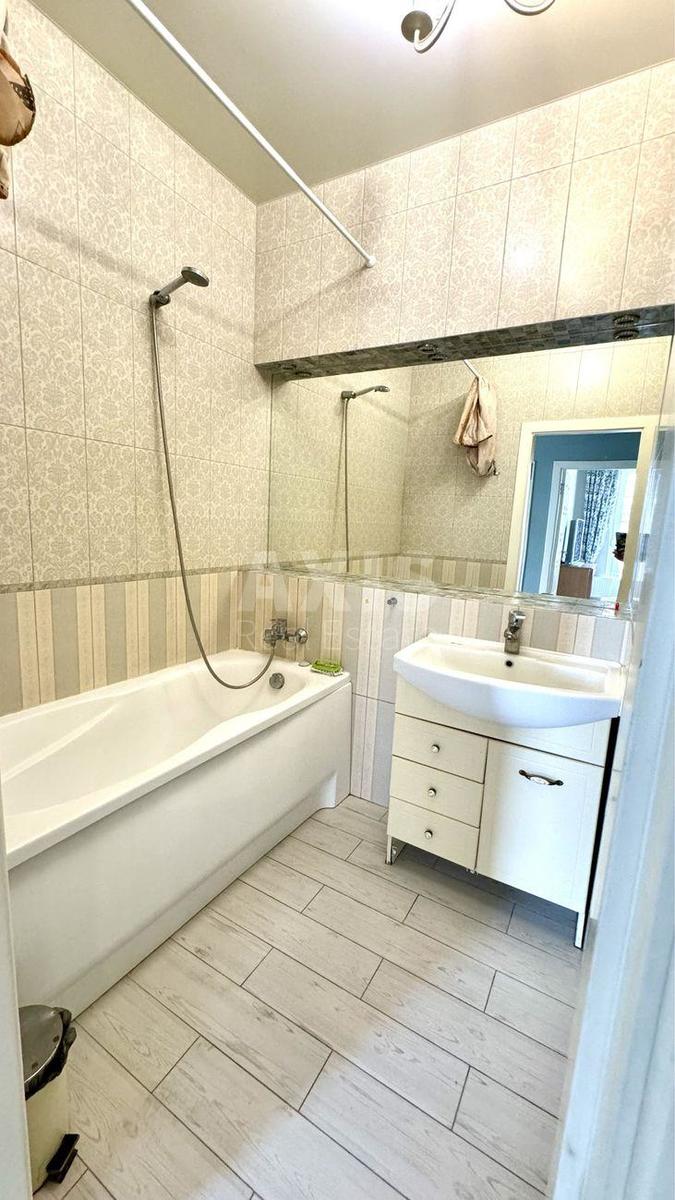 2k apartment vul. Lucenka Dmytra 8А7