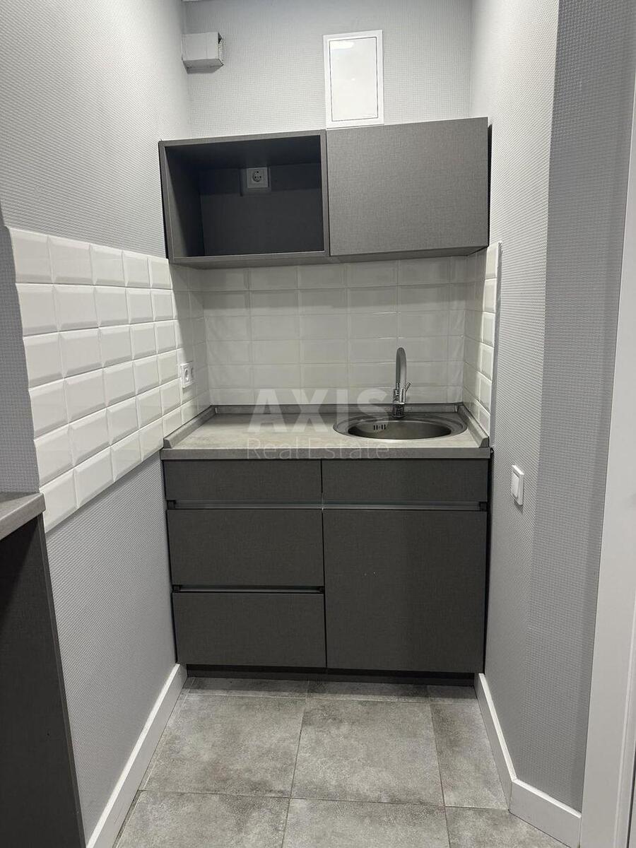 Office vul. Barbjusa Anri 22/26, 101m24