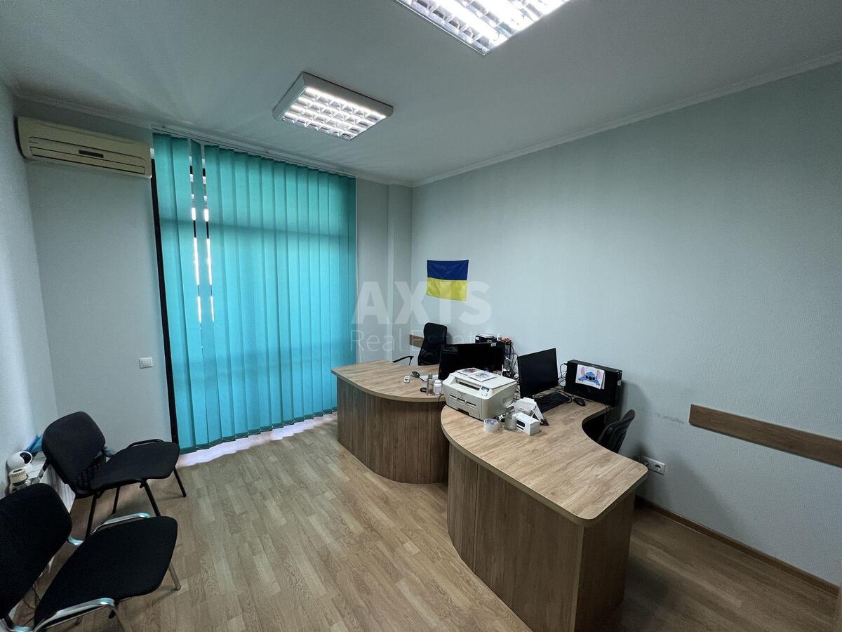 Office vul. Rustaveli Shota 44, 80m29