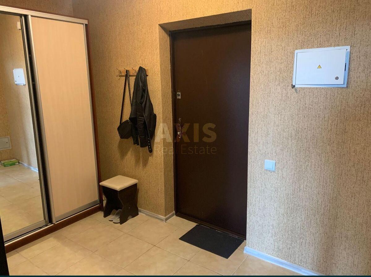 1k apartment vul. Volodymyra Naumovycha 42