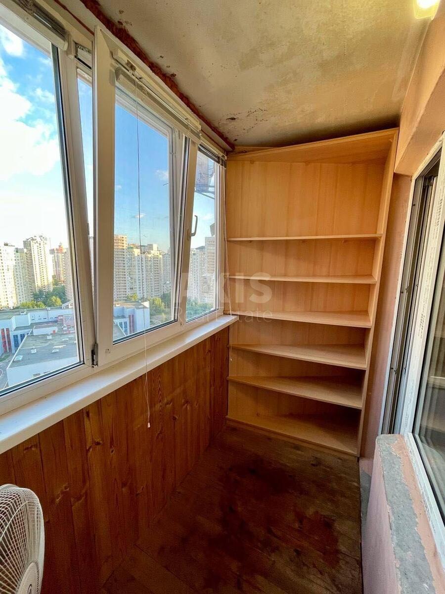 1k apartment vul. Urlivs'ka 19564355