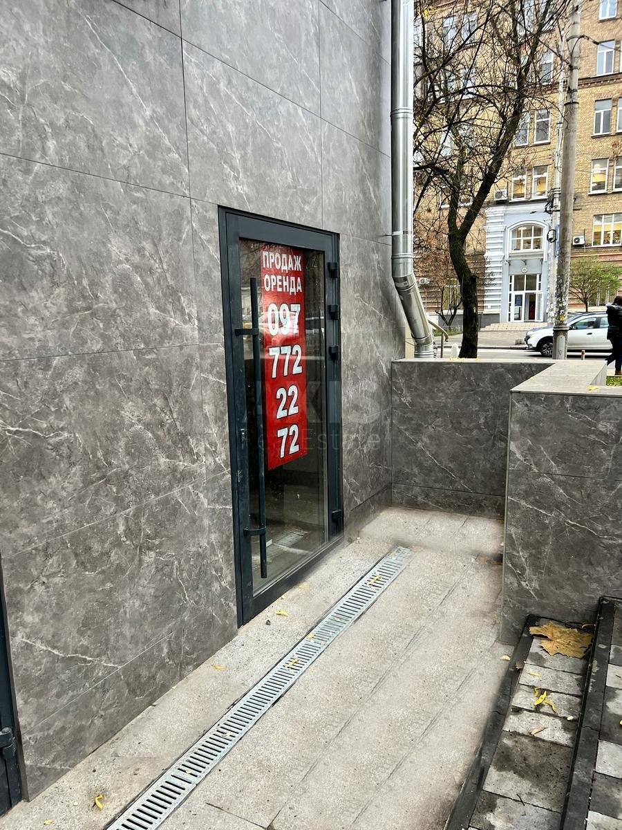 Объект торговли ул. Скоропадского Павла 51/102, 13м262512