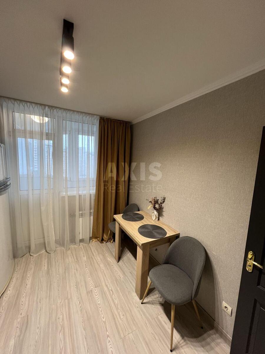 1k apartment vul. Urlivs'ka 231