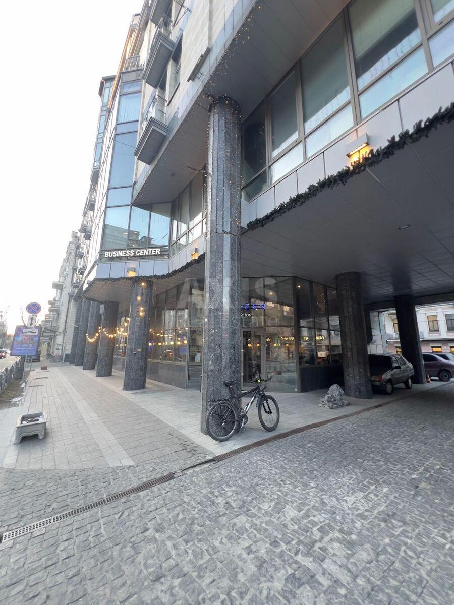 Trade object vul. Velyka Zhytomyrs'ka 20, 287m21