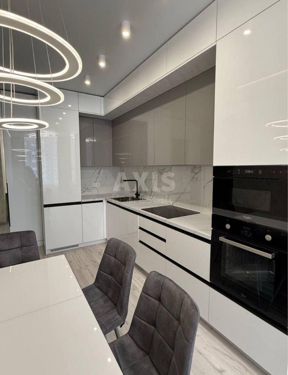 2k apartment vul. Myhajla Maksymovycha 245