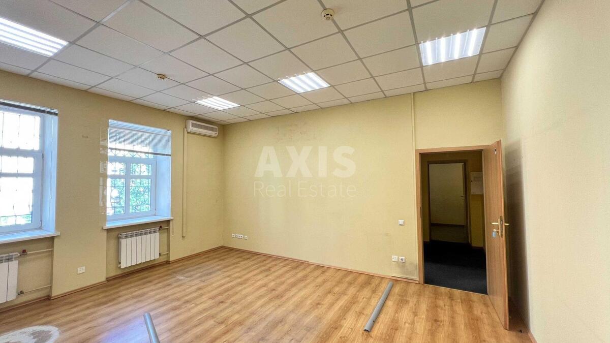 Office vul. Saksagans'kogo 125, 700m262101