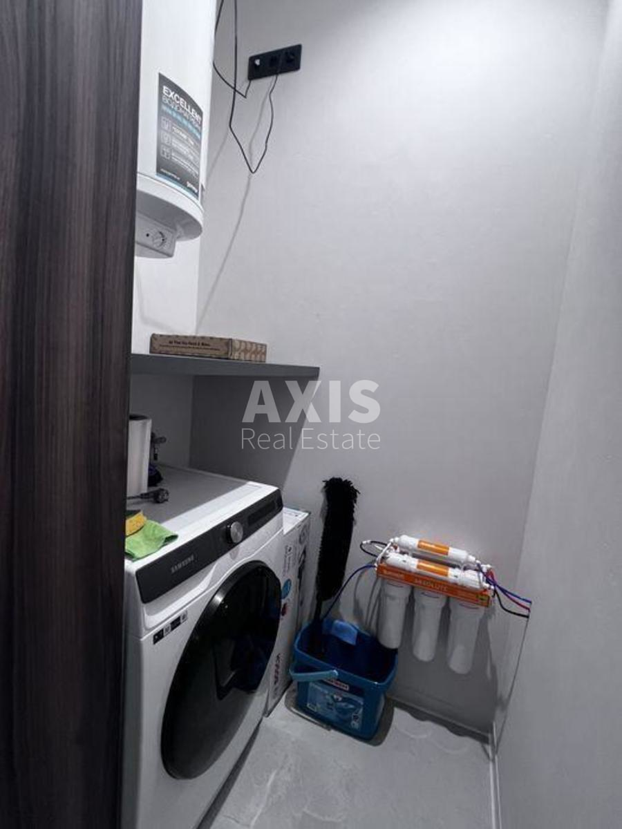 3k apartment vul. Dragomyrova Myhajla 106