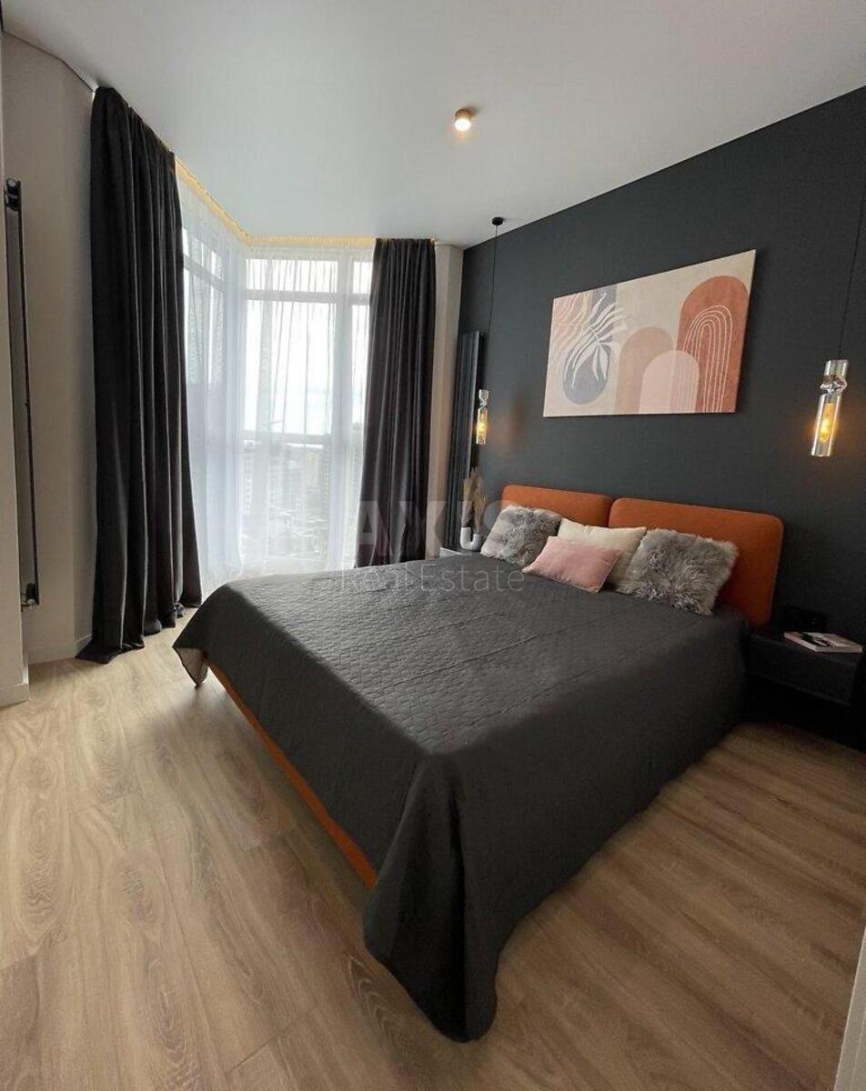3k apartment vul. Dragomyrova Myhajla 14А2