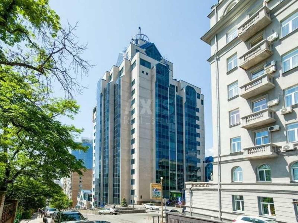 Office vul. Shovkovychna 42/44, 155m26