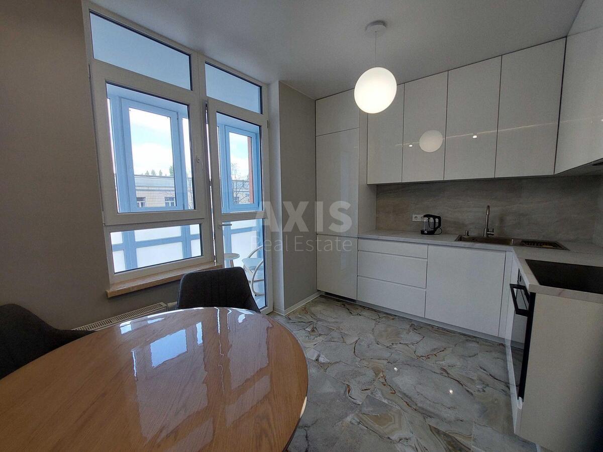 2к квартира ул. Бережанская 1562993