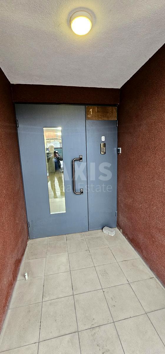 Объект торговли ул. Григория Гуляницкого 35В, 65м2631055