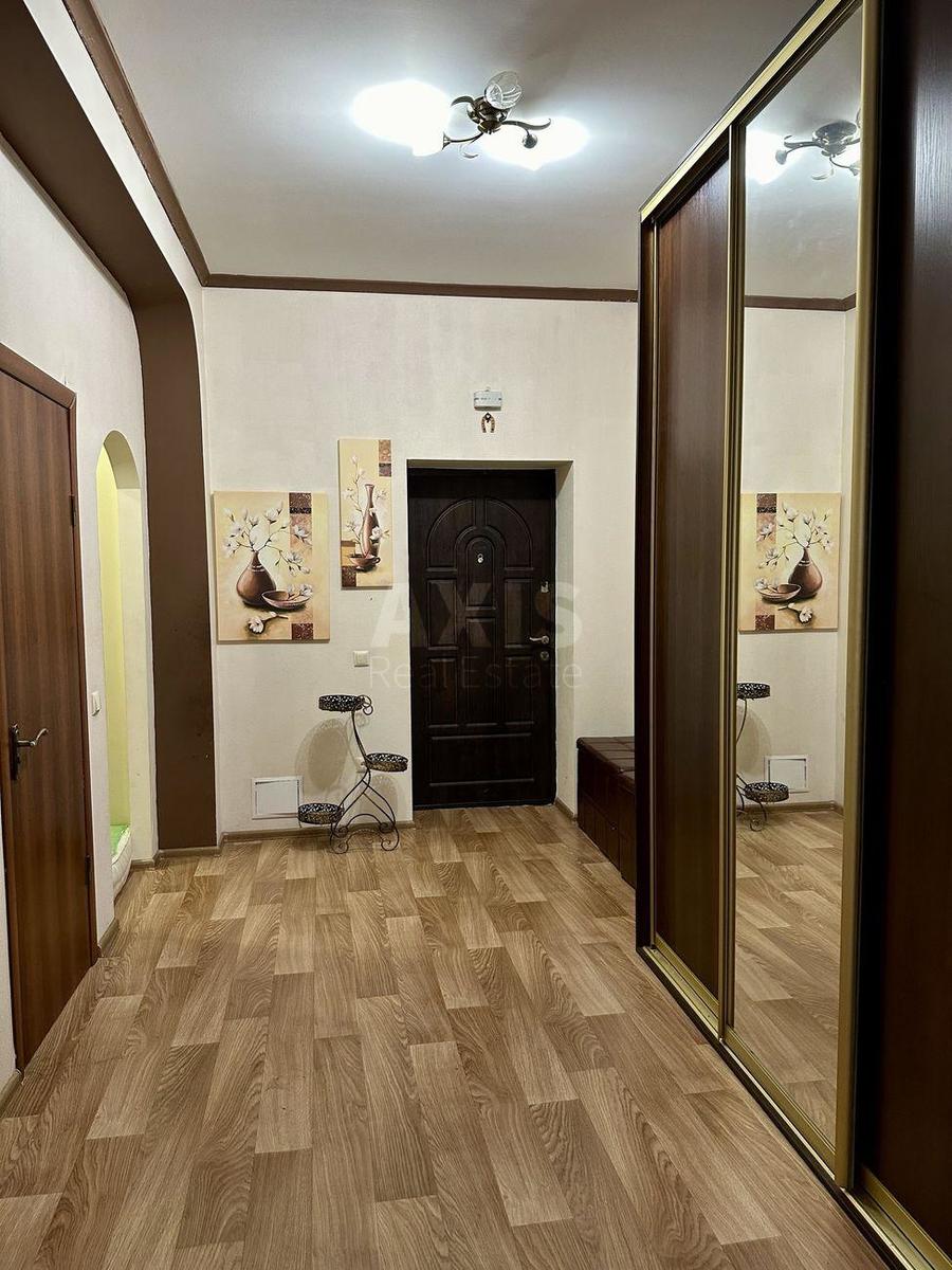 2k apartment vul. Pyrogovs'kogo Oleksandra 19, корп. 1