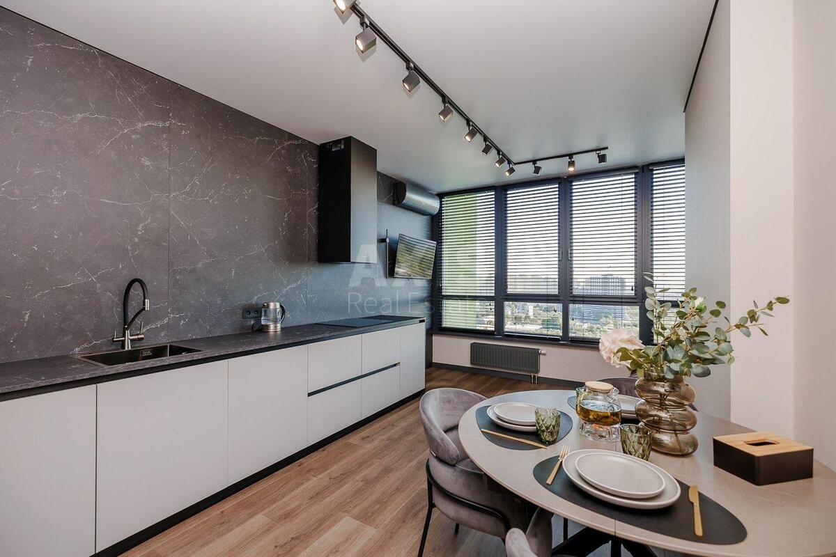 3k apartment vul. Kahovs'ka 62А2