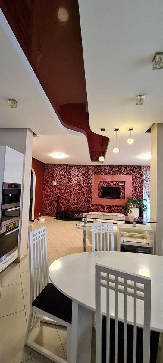 3k apartment vul. Chornovola V'jacheslava 22