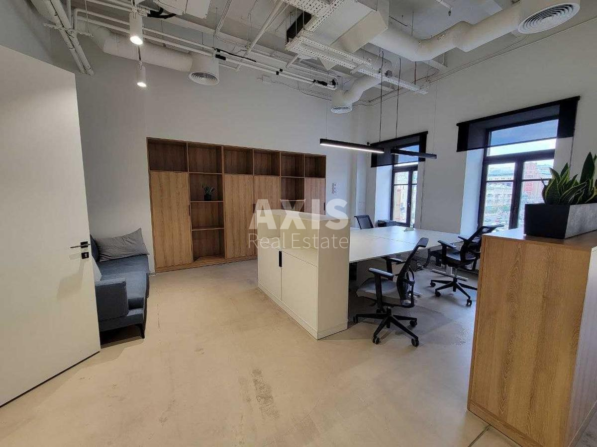 Office vul. Basejna 2А, 269m20