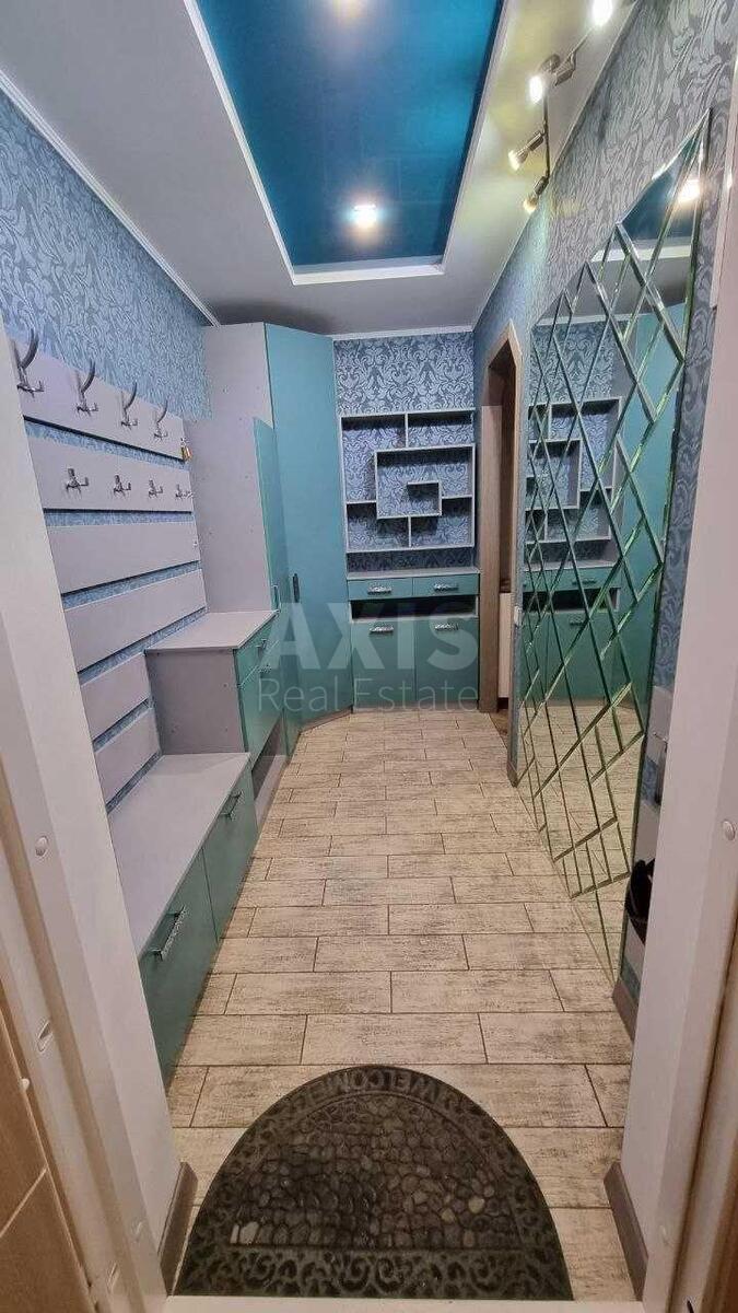 2к квартира ул. Ревуцкого 90