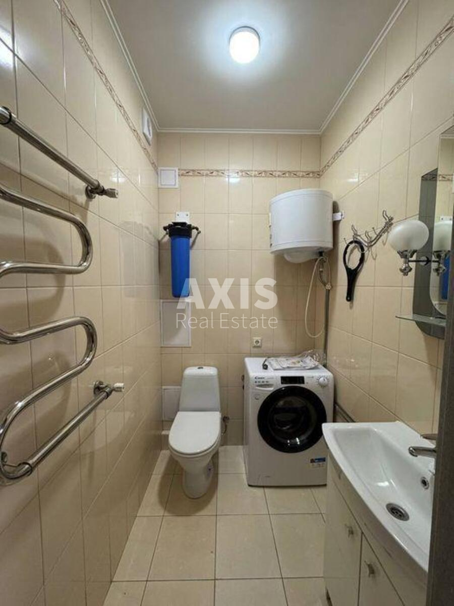 3k apartment vul. Geroi'v Oborony 10а6