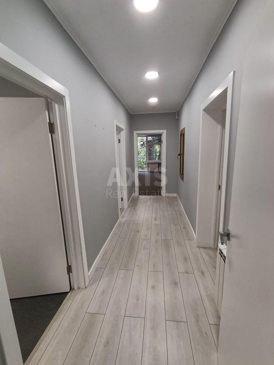 Office vul. Barbjusa Anri 22/26, 101m25