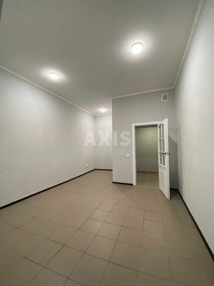 Office vul. Ches'ka 9, 124m28