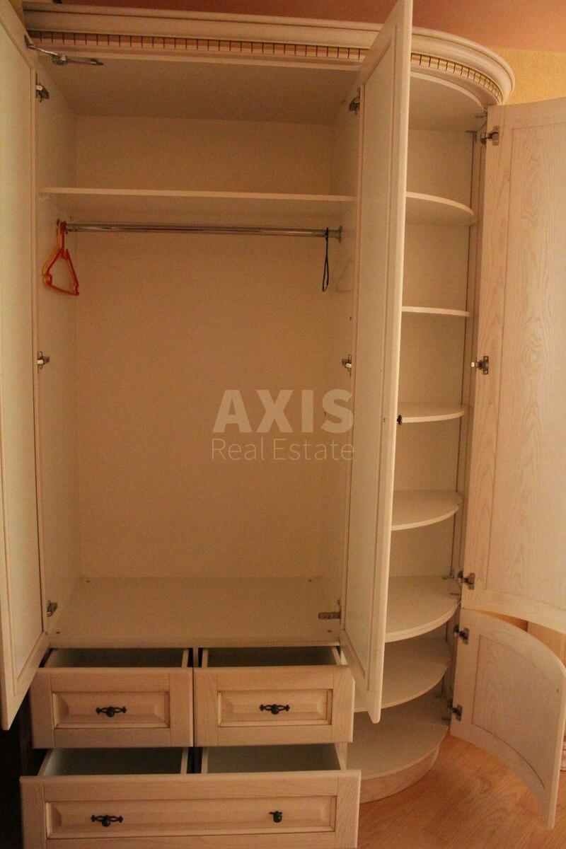 4k apartment vul. Ahmatovoi' Anny 135592413