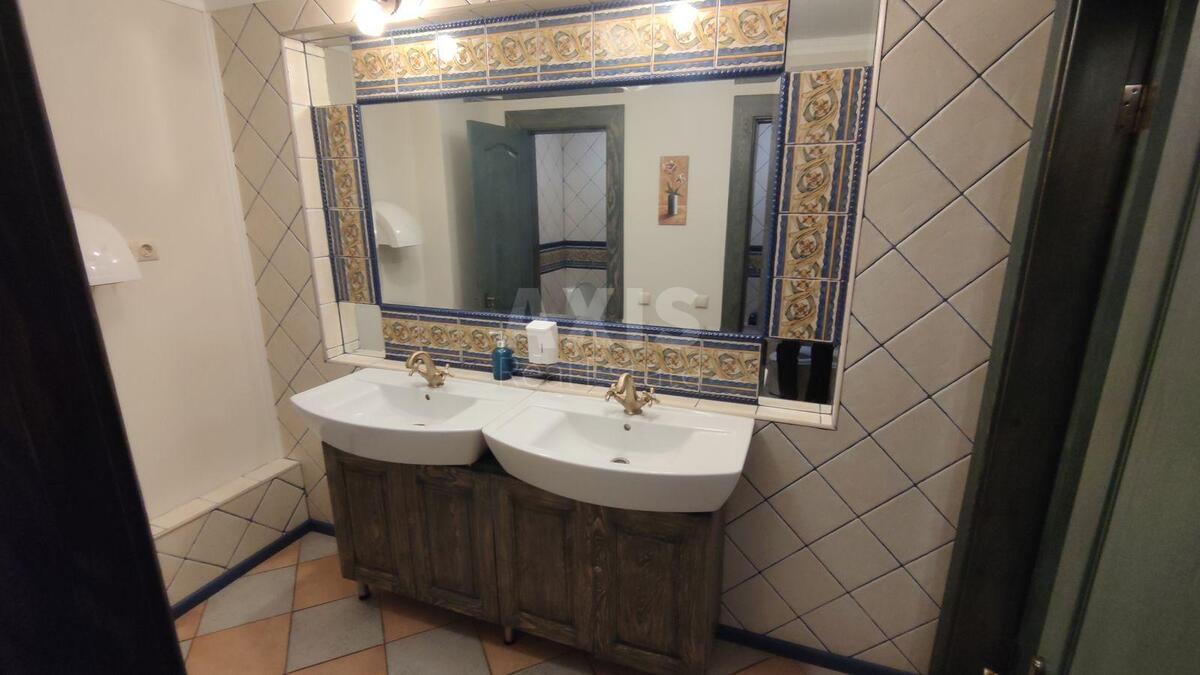 Объект торговли пл. Печерская 6, 95м2571593