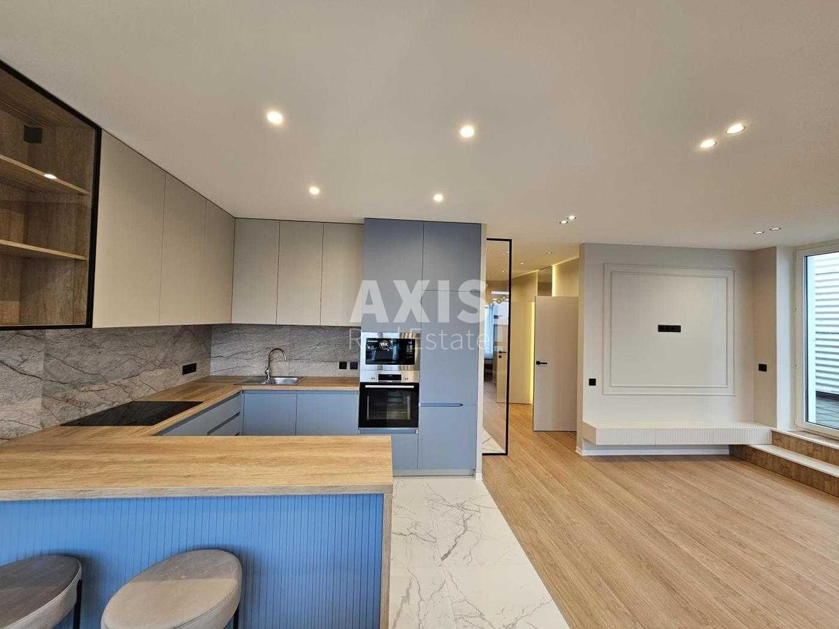 3k apartment bul. Ryl's'kogo Tadeja 10