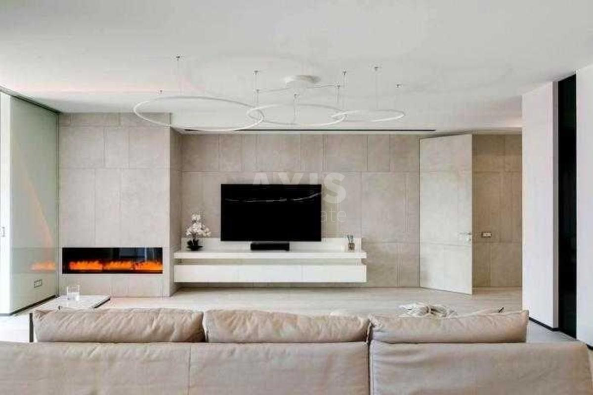 3k apartment vul. Jevgena Konoval'cja 36В3