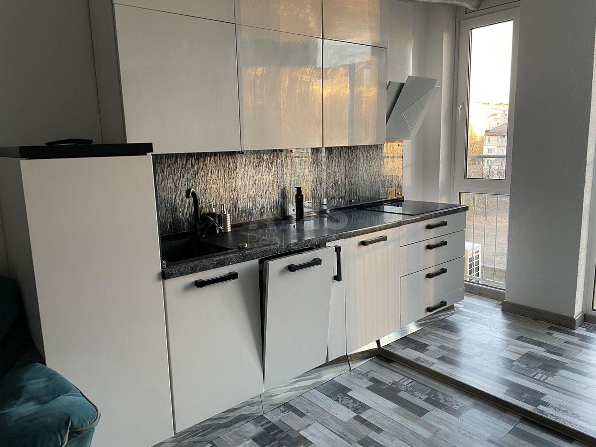 2k apartment vul. Voskresens'ka 2А