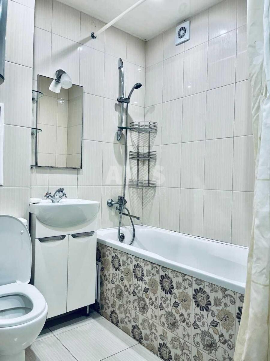 2к квартира ул. Туполева Академика 11568651