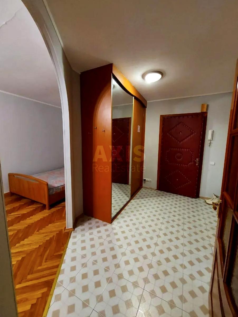 1k apartment vul. Laboratorna 15617519