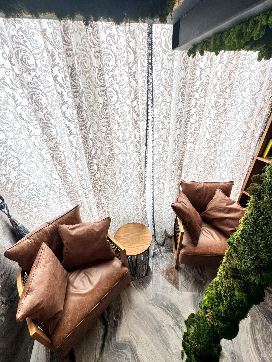 Office vul. Lypkivs'kogo Vasylja Mytropolyta 16В, 248m26181110