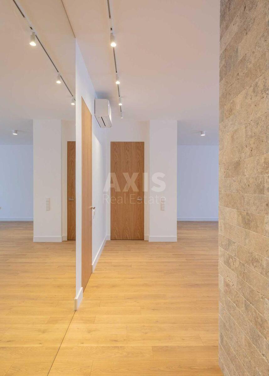 4k apartment vul. Tolstogo L'va 396193517