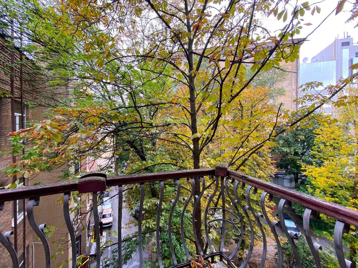 4k apartment vul. Sofii'vs'ka 16/165771111