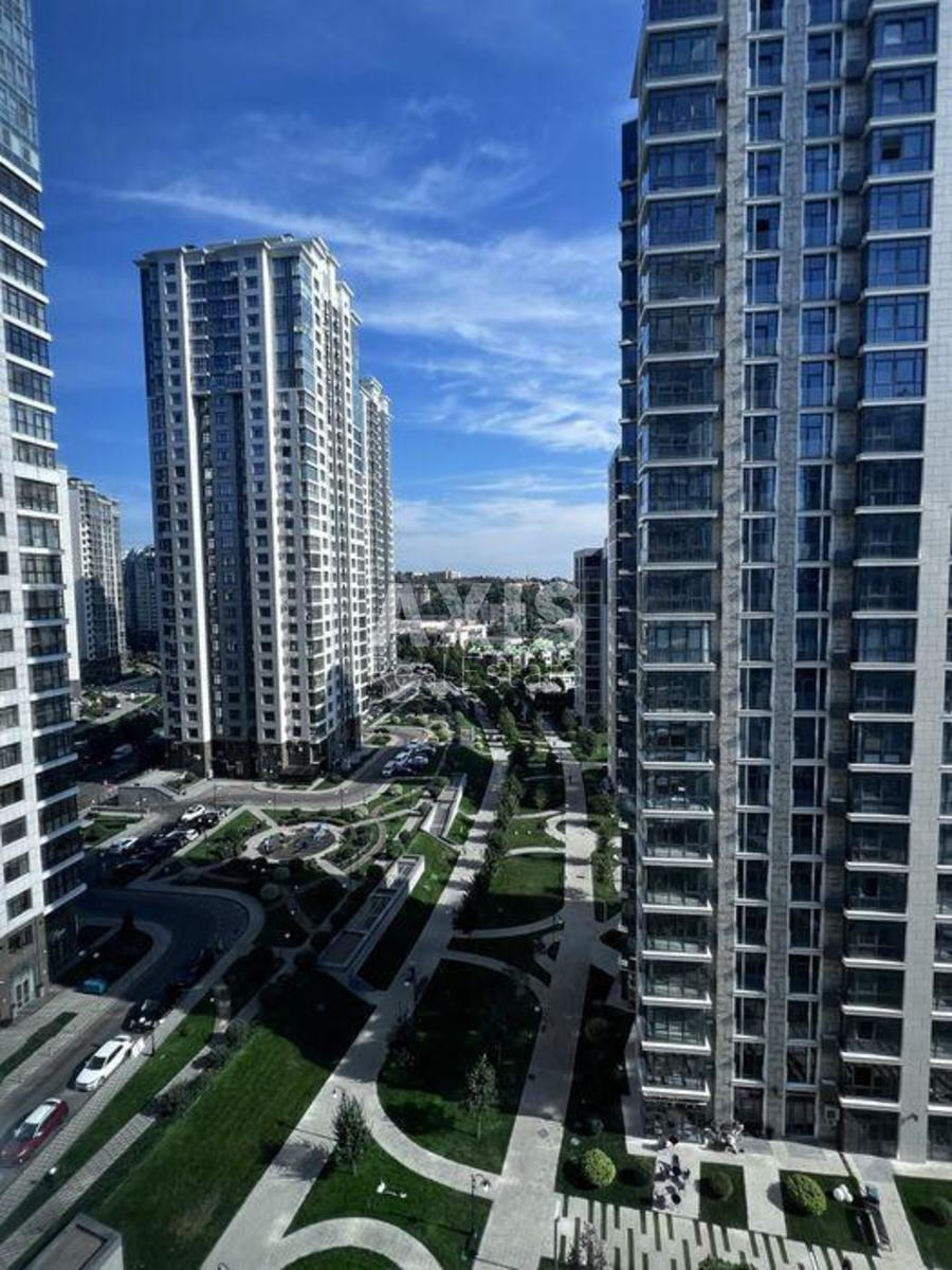3k apartment vul. Dragomyrova Myhajla 107