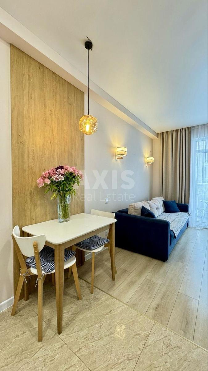 1k apartment vul. Myhajla Maksymovycha 240