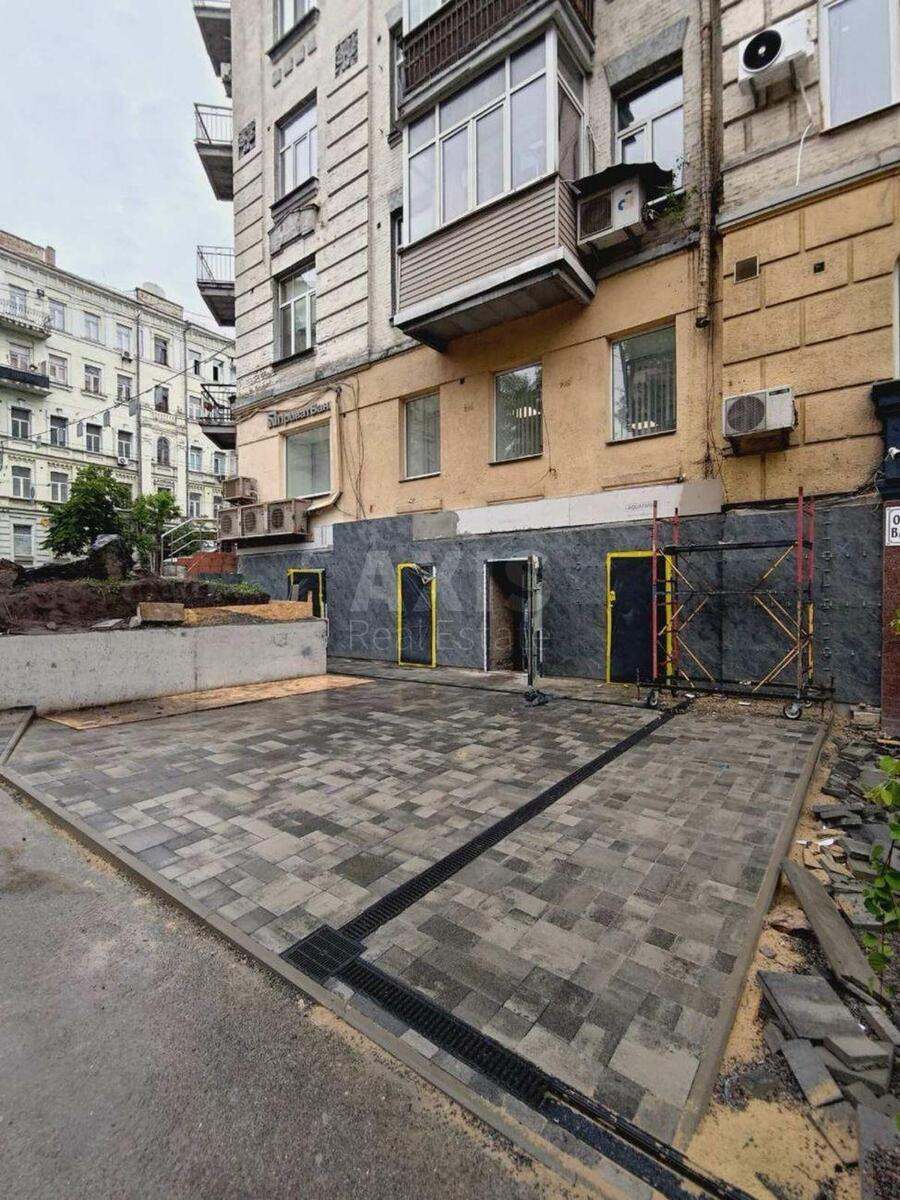 Объект торговли ул. Саксаганского 61/17, 230м20