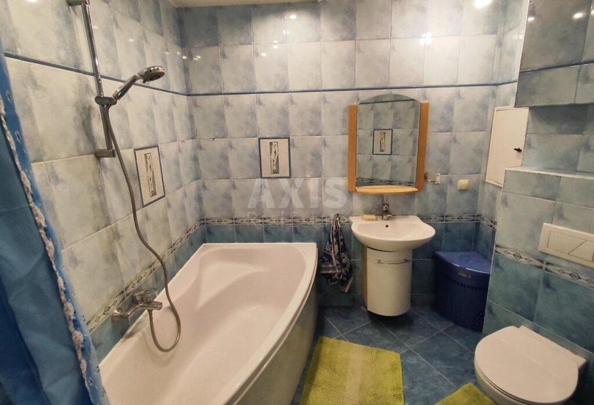 1k apartment vul. Myloslavs'ka 43
