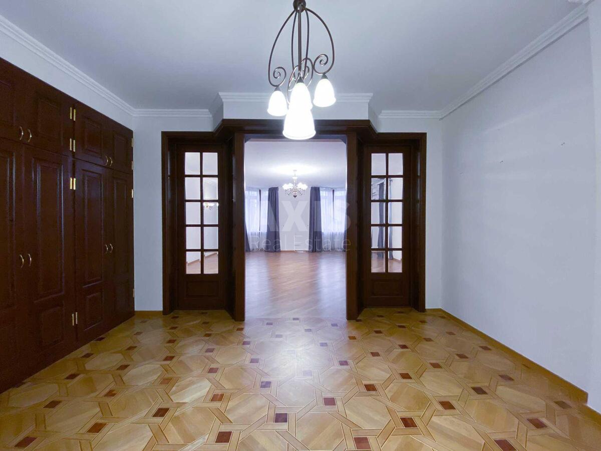 4k apartment vul. Kudrjavs'ka 13/196